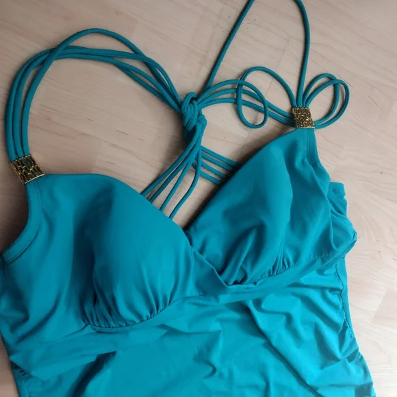 Cacique tankini top 42DD. Bottom size is 26. - Picture 2 of 6